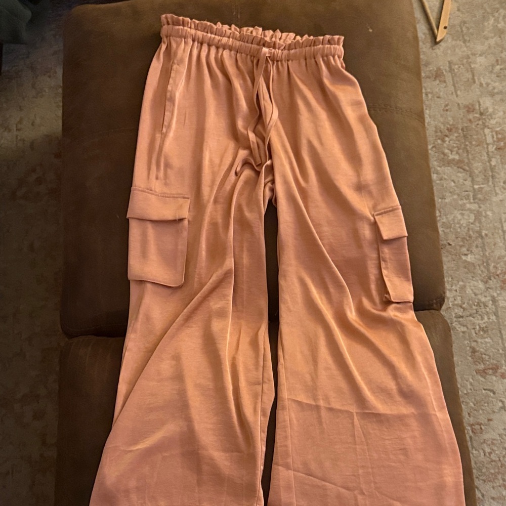 Women's ' Dusty Rose Cargo Joggers with Drawstring Waist